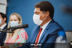 OAB Sumar&eacute; realiza a 1&ordf; entrega do ano das carteiras aos novos Advogados
