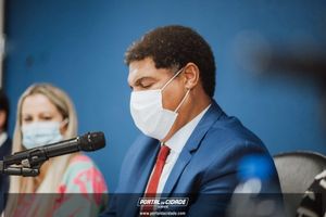 OAB Sumar&eacute; realiza a 1&ordf; entrega do ano das carteiras aos novos Advogados