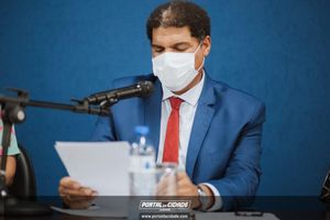OAB Sumar&eacute; realiza a 1&ordf; entrega do ano das carteiras aos novos Advogados