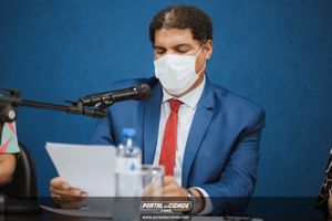 OAB Sumar&eacute; realiza a 1&ordf; entrega do ano das carteiras aos novos Advogados