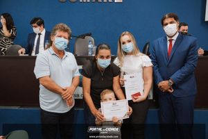 OAB Sumar&eacute; realiza a 1&ordf; entrega do ano das carteiras aos novos Advogados