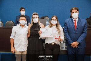 OAB Sumar&eacute; realiza a 1&ordf; entrega do ano das carteiras aos novos Advogados