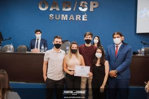 OAB Sumar&eacute; realiza a 1&ordf; entrega do ano das carteiras aos novos Advogados