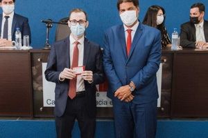 OAB Sumar&eacute; realiza a 1&ordf; entrega do ano das carteiras aos novos Advogados