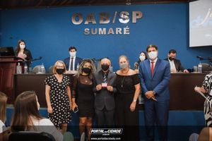OAB Sumar&eacute; realiza a 1&ordf; entrega do ano das carteiras aos novos Advogados
