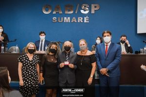 OAB Sumar&eacute; realiza a 1&ordf; entrega do ano das carteiras aos novos Advogados