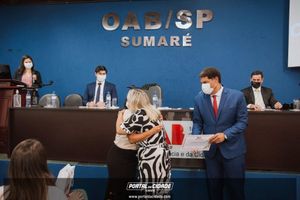OAB Sumar&eacute; realiza a 1&ordf; entrega do ano das carteiras aos novos Advogados