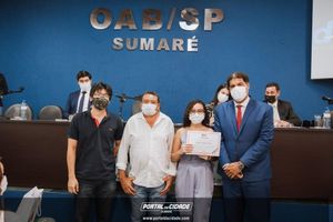 OAB Sumar&eacute; realiza a 1&ordf; entrega do ano das carteiras aos novos Advogados