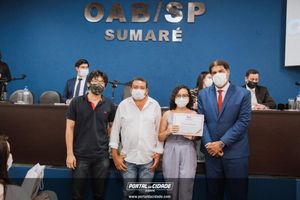 OAB Sumar&eacute; realiza a 1&ordf; entrega do ano das carteiras aos novos Advogados