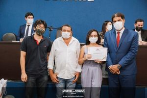 OAB Sumar&eacute; realiza a 1&ordf; entrega do ano das carteiras aos novos Advogados