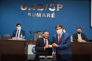 OAB Sumar&eacute; realiza a 1&ordf; entrega do ano das carteiras aos novos Advogados