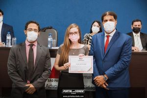 OAB Sumar&eacute; realiza a 1&ordf; entrega do ano das carteiras aos novos Advogados