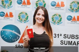 OAB Sumar&eacute; realiza a 1&ordf; entrega do ano das carteiras aos novos Advogados