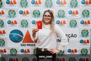 OAB Sumar&eacute; realiza a 1&ordf; entrega do ano das carteiras aos novos Advogados