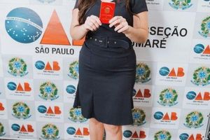OAB Sumar&eacute; realiza a 1&ordf; entrega do ano das carteiras aos novos Advogados