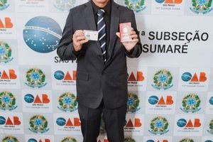 OAB Sumar&eacute; realiza a 1&ordf; entrega do ano das carteiras aos novos Advogados