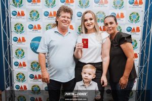 OAB Sumar&eacute; realiza a 1&ordf; entrega do ano das carteiras aos novos Advogados