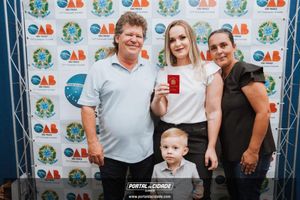 OAB Sumar&eacute; realiza a 1&ordf; entrega do ano das carteiras aos novos Advogados