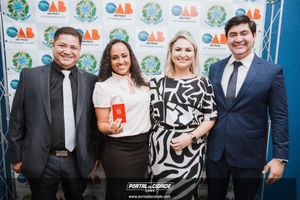 OAB Sumar&eacute; realiza a 1&ordf; entrega do ano das carteiras aos novos Advogados