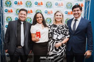 OAB Sumar&eacute; realiza a 1&ordf; entrega do ano das carteiras aos novos Advogados
