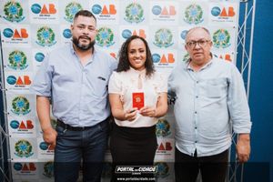 OAB Sumar&eacute; realiza a 1&ordf; entrega do ano das carteiras aos novos Advogados