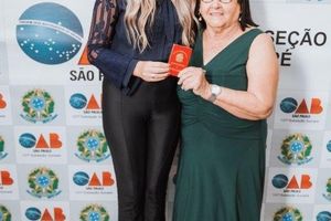 OAB Sumar&eacute; realiza a 1&ordf; entrega do ano das carteiras aos novos Advogados