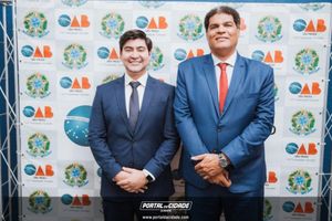 OAB Sumar&eacute; realiza a 1&ordf; entrega do ano das carteiras aos novos Advogados