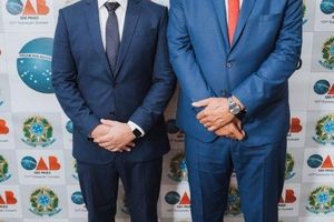 OAB Sumar&eacute; realiza a 1&ordf; entrega do ano das carteiras aos novos Advogados