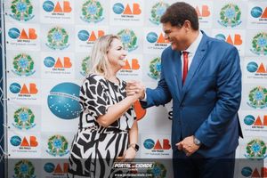OAB Sumar&eacute; realiza a 1&ordf; entrega do ano das carteiras aos novos Advogados