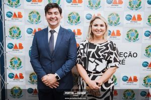 OAB Sumar&eacute; realiza a 1&ordf; entrega do ano das carteiras aos novos Advogados