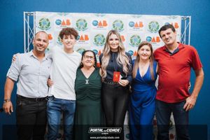 OAB Sumar&eacute; realiza a 1&ordf; entrega do ano das carteiras aos novos Advogados
