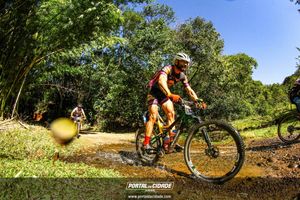 Equipe de MTB A&ccedil;a&iacute; Mil e Ross Sumar&eacute; no Festival Brasil Ride Warn Up Botucatu 2022