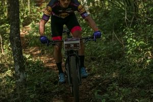 Equipe de MTB A&ccedil;a&iacute; Mil e Ross Sumar&eacute; no Festival Brasil Ride Warn Up Botucatu 2022