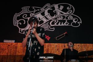 1&ordf; Noite do Jack Blues in the Night