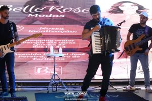 Adriano Estigado no Boi Carrapeta
