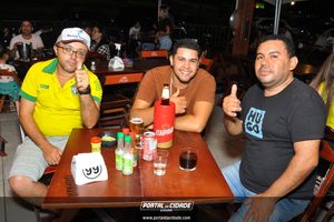 Adriano Estigado no Boi Carrapeta