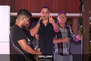 Adriano Estigado no Boi Carrapeta