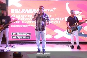 Adriano Estigado no Boi Carrapeta