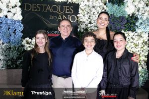 Noite Destaques do Ano - Braslopes Pesquisas