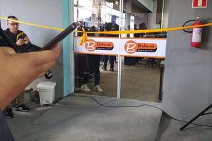Inaugura&ccedil;&atilde;o do Supermercado Bahniuk na Avenida Manoel Ribas