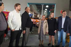 Inaugura&ccedil;&atilde;o do Supermercado Bahniuk na Avenida Manoel Ribas