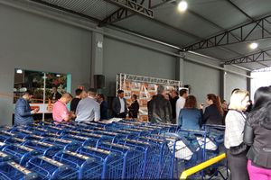 Inaugura&ccedil;&atilde;o do Supermercado Bahniuk na Avenida Manoel Ribas