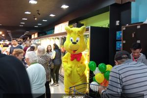Inaugura&ccedil;&atilde;o do Supermercado Bahniuk na Avenida Manoel Ribas