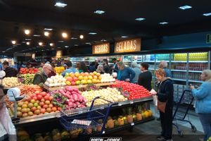 Inaugura&ccedil;&atilde;o do Supermercado Bahniuk na Avenida Manoel Ribas