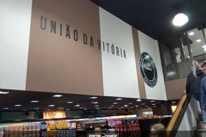 Inaugura&ccedil;&atilde;o do Supermercado Bahniuk na Avenida Manoel Ribas