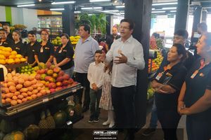  Inaugura&ccedil;&atilde;o do primeiro Bahniuk Supermercado de Porto Uni&atilde;o