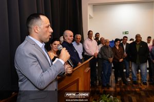 Reinaugura&ccedil;&atilde;o Clube Vargengrandense (Centro de conviv&ecirc;ncia do idoso)