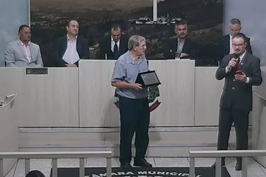 Câmara realiza entrega de Diploma de Honra ao Mérito em Sessão Solene