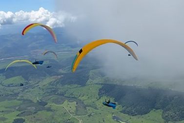 Pilotos de Andradas participam da super final do mundial de Parapente