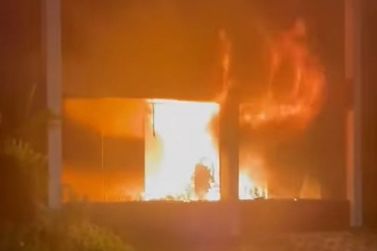 Incêndio atinge fábrica de móveis planejados em Andradas